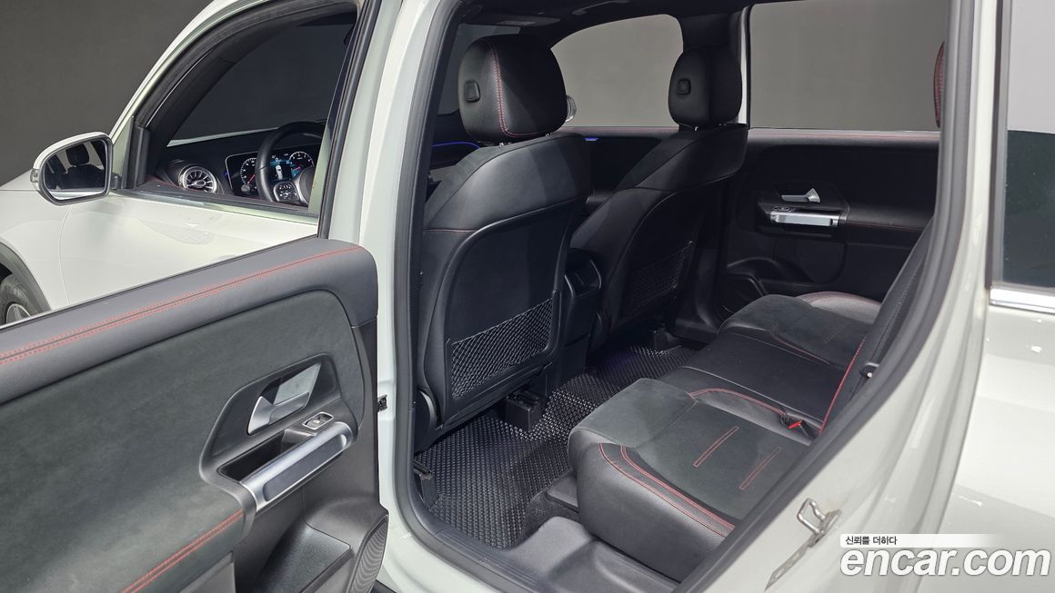 Mercedes-Benz GLB-Class 2020