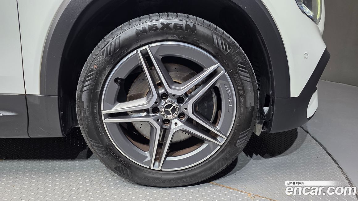 Mercedes-Benz GLB-Class 2020