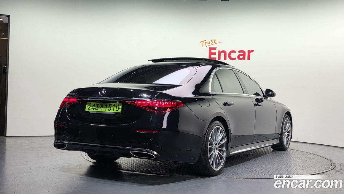 Mercedes-Benz S-Class 2021