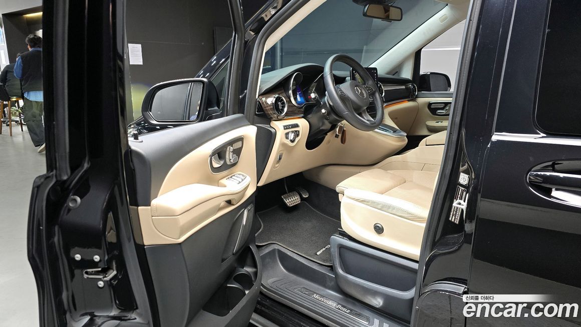 Mercedes-Benz V-Class 2023