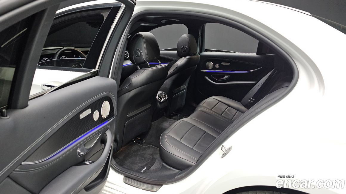 Mercedes-Benz E-Class 2023