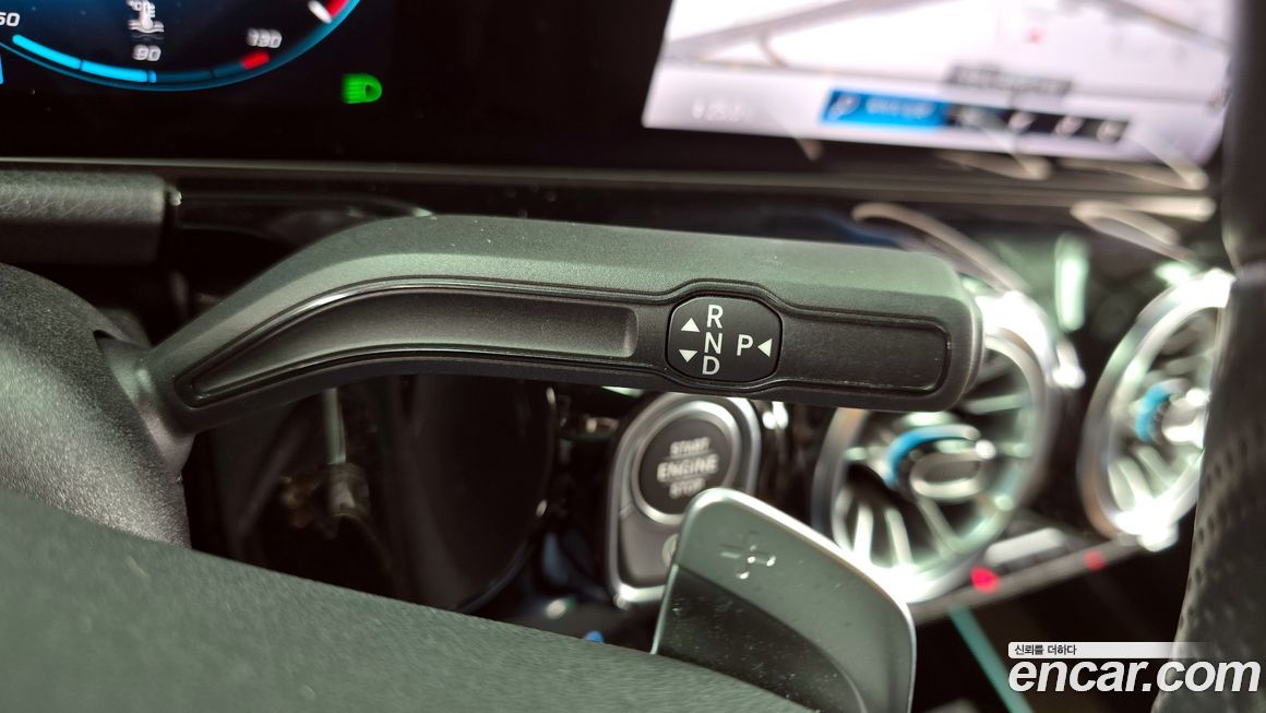 Mercedes-Benz GLA-Class 2021