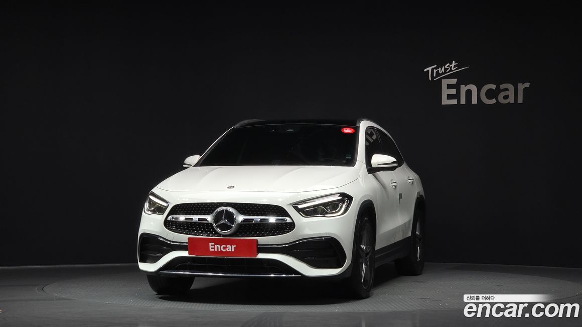 Mercedes-Benz GLA-Class 2021