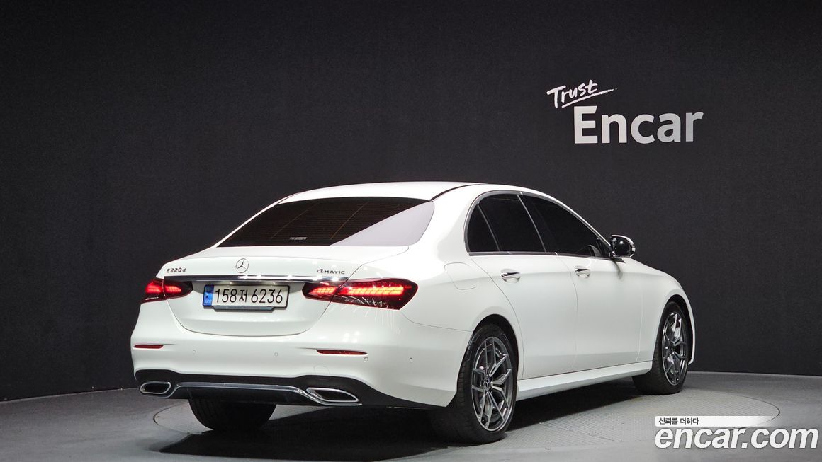 Mercedes-Benz E-Class 2023