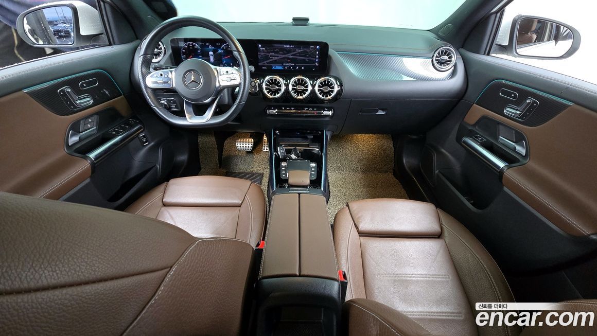 Mercedes-Benz GLA-Class 2021