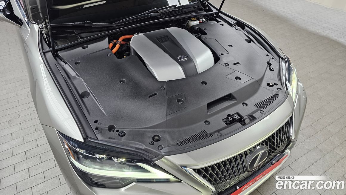 Lexus LS 2023