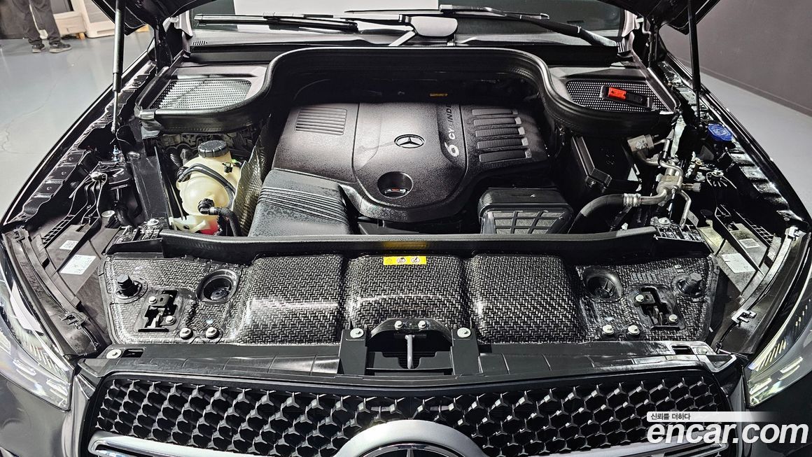 Mercedes-Benz GLE-Class 2025