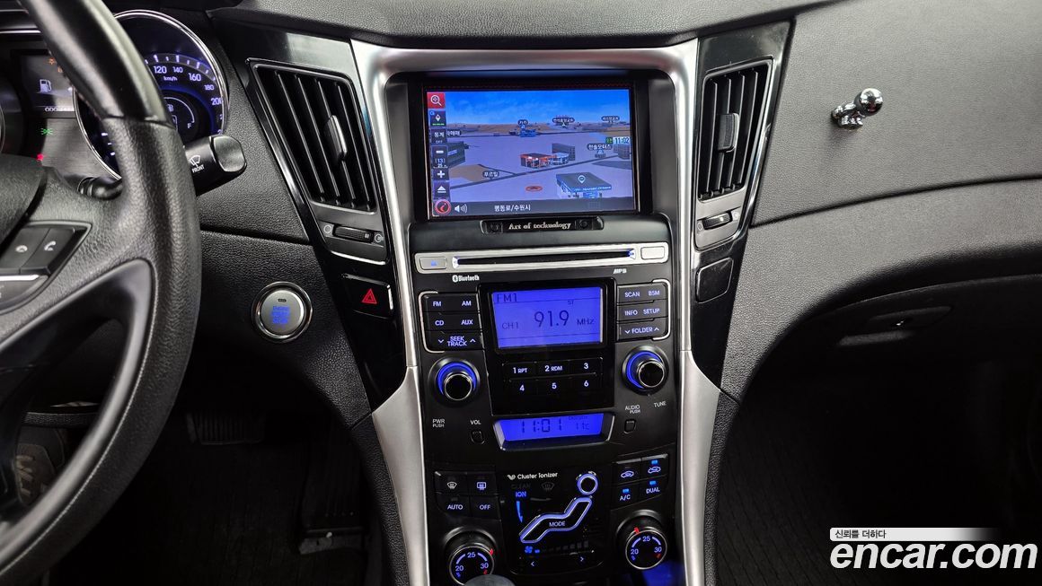 Hyundai Sonata 2011