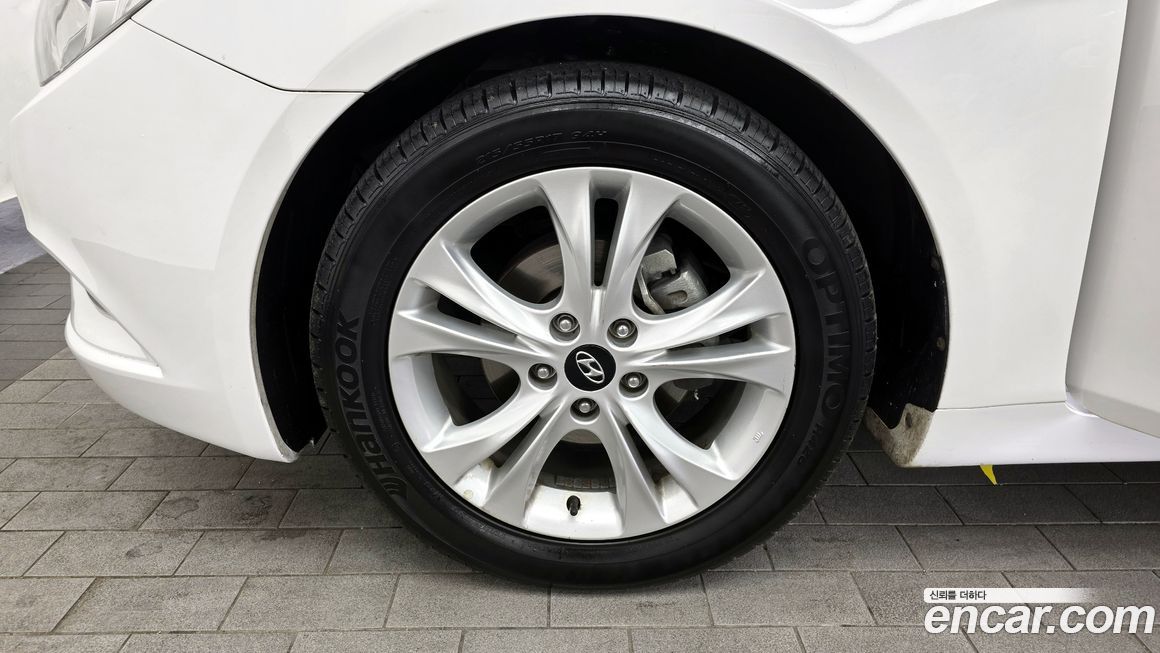 Hyundai Sonata 2011