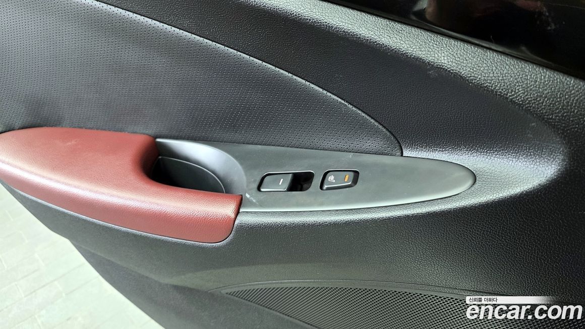 Hyundai Sonata 2011