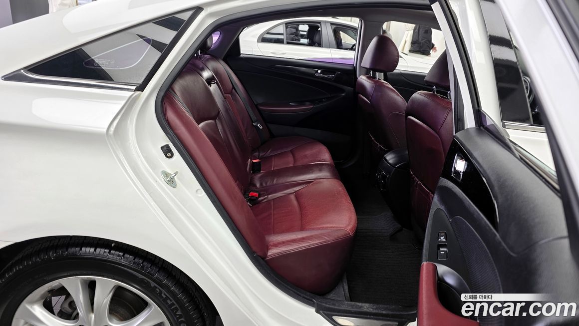 Hyundai Sonata 2011