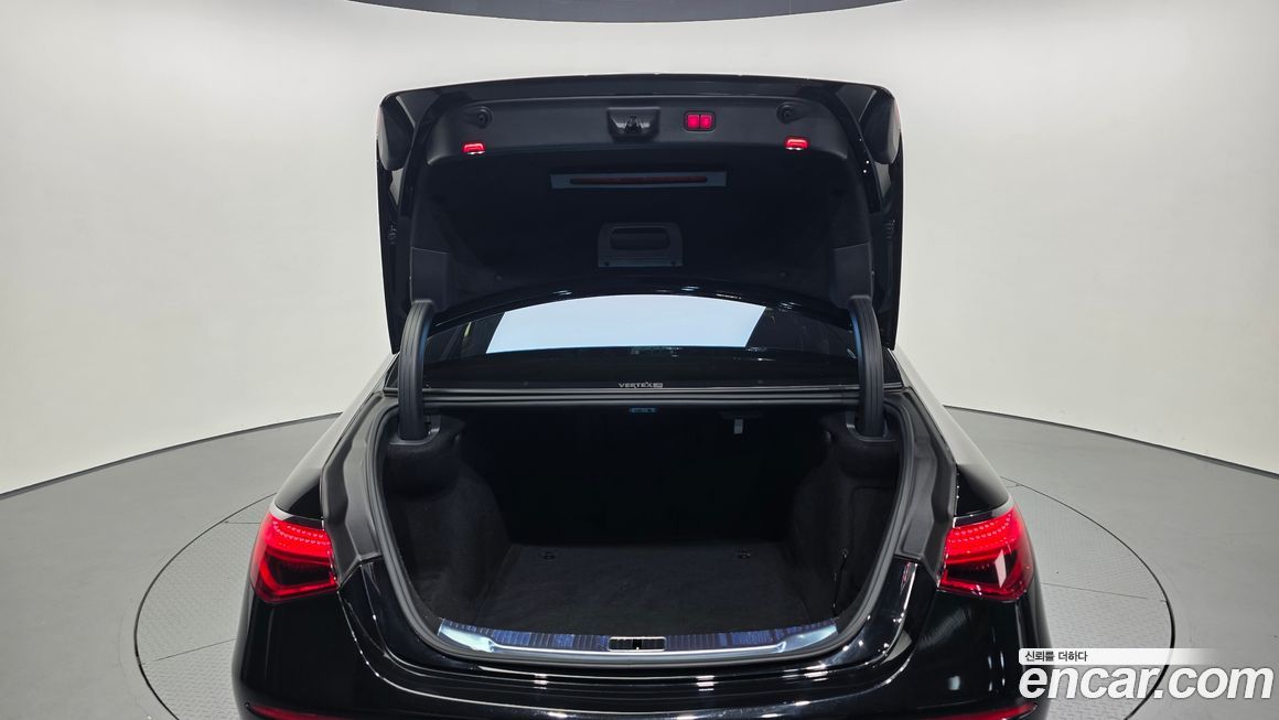 Mercedes-Benz S-Class 2021