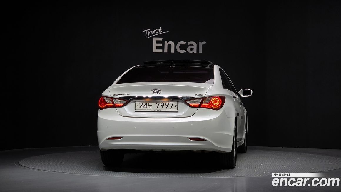 Hyundai Sonata 2011