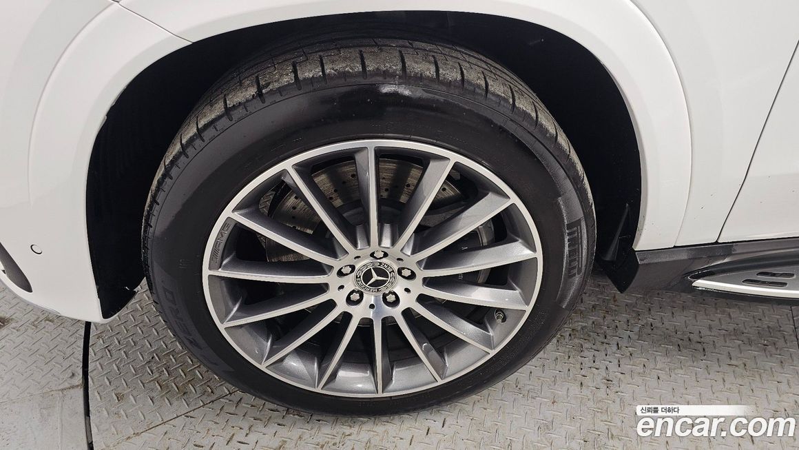 Mercedes-Benz GLE-Class 2025