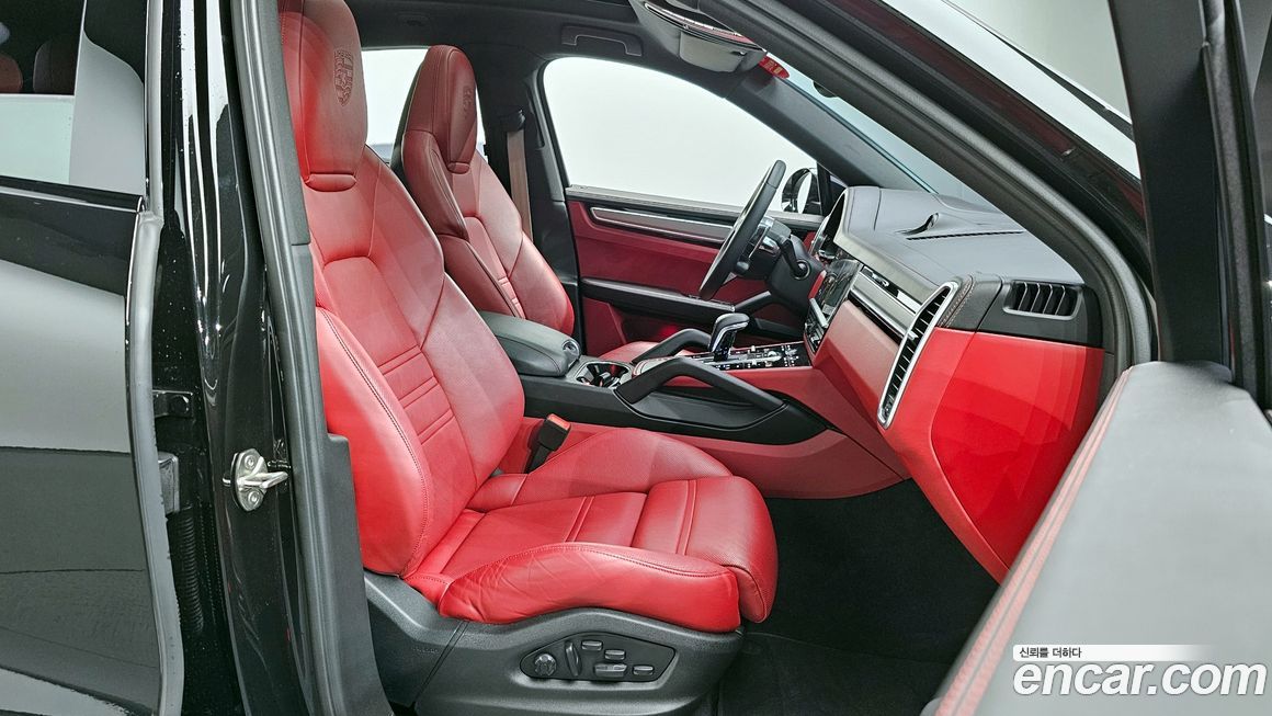 Porsche Cayenne 2023