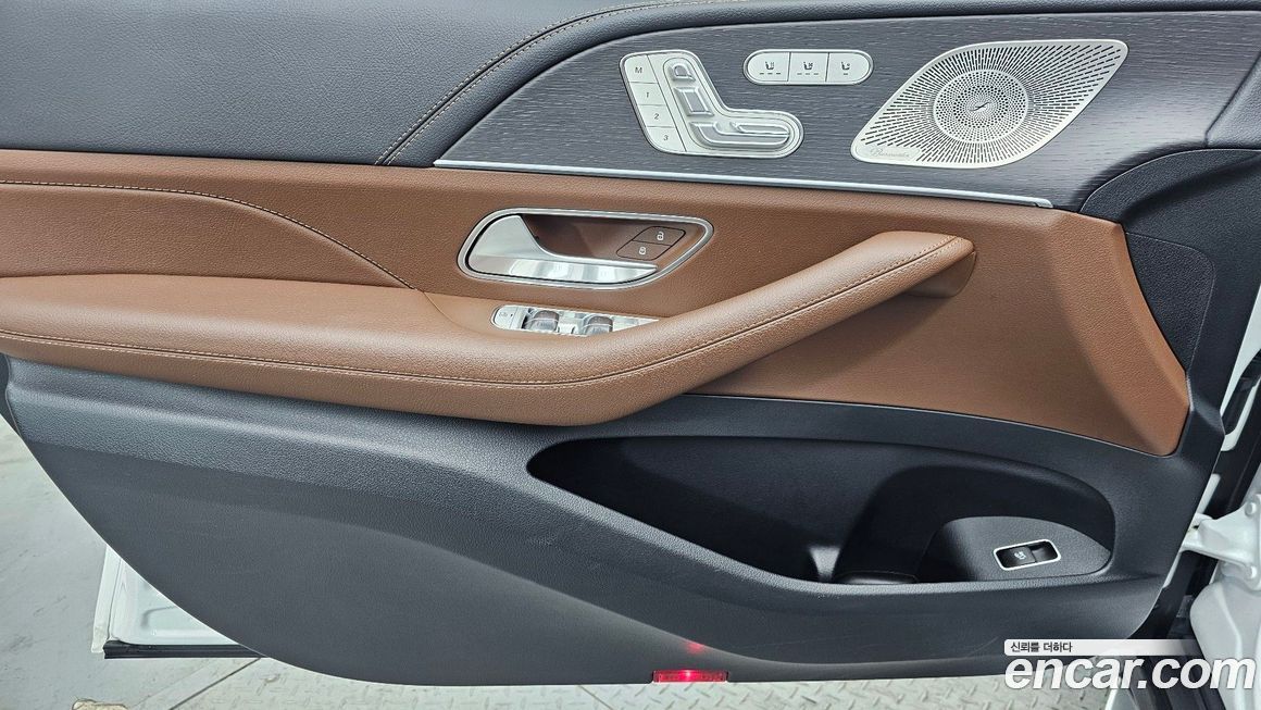 Mercedes-Benz GLE-Class 2025