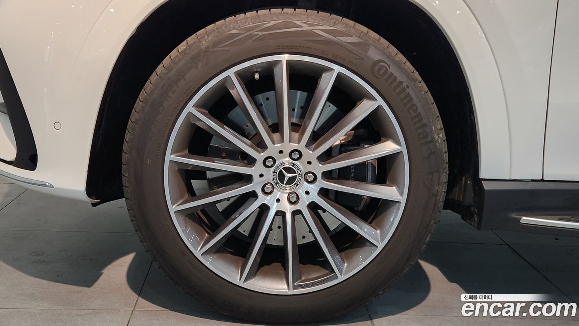 Mercedes-Benz GLE-Class 2025