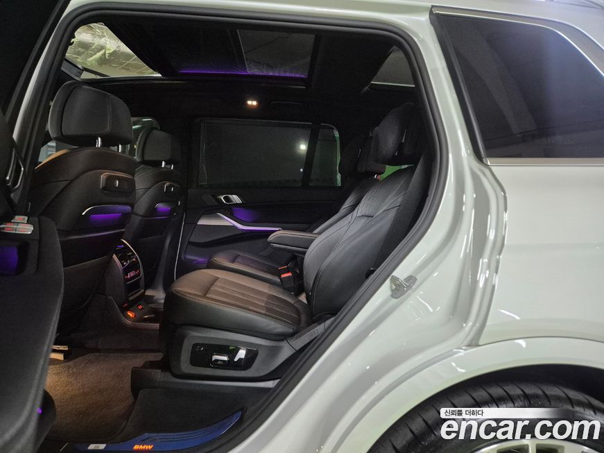 BMW X7 2025