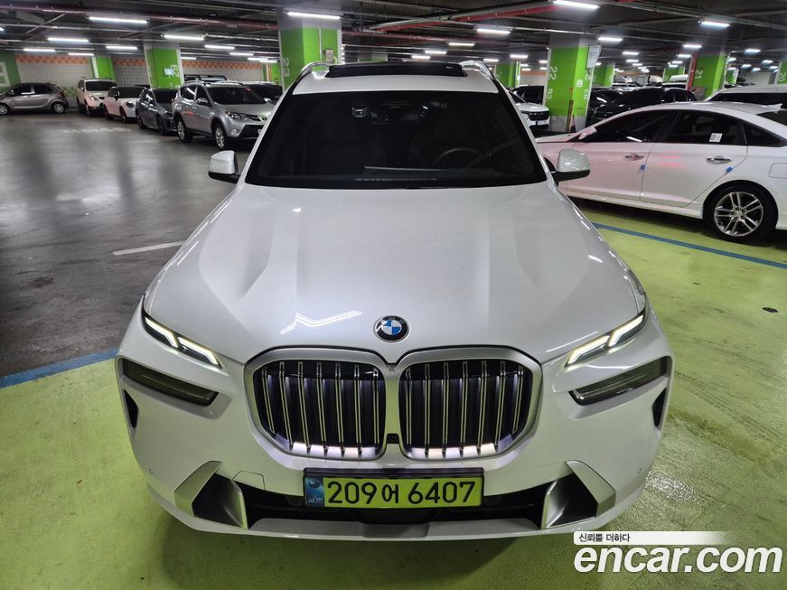 BMW X7 2025