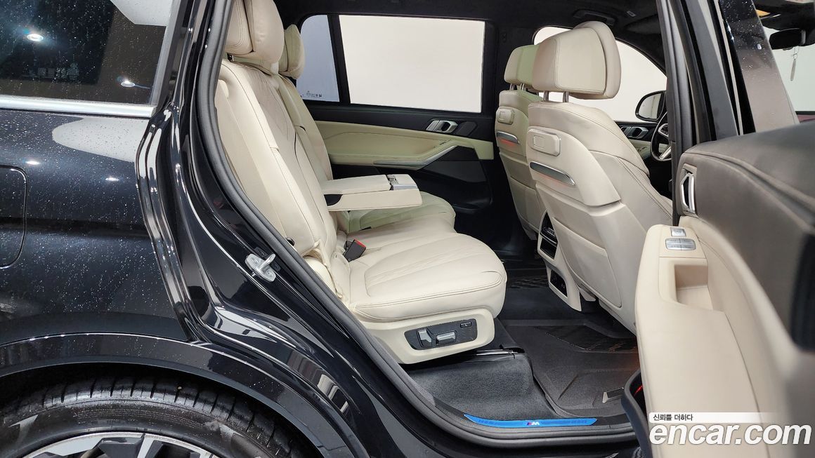 BMW X7 2025