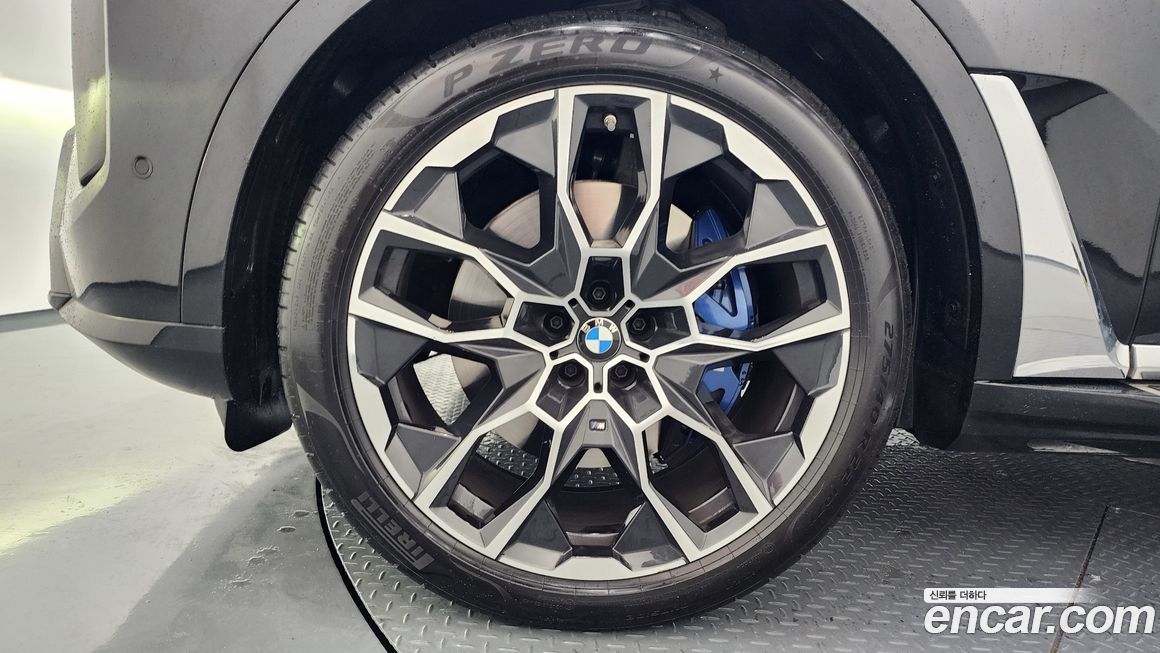 BMW X7 2025