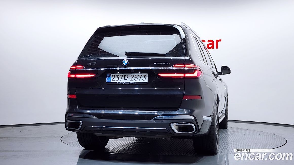 BMW X7 2025