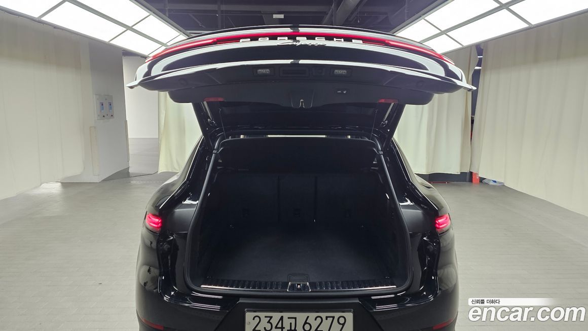 Porsche Cayenne 2024