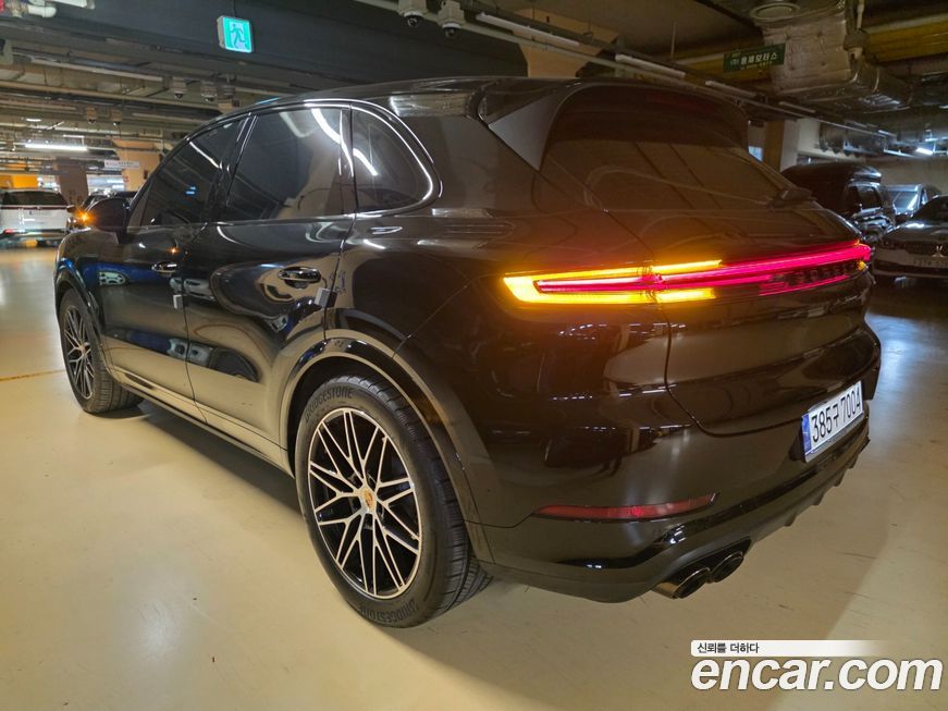 Porsche Cayenne 2024