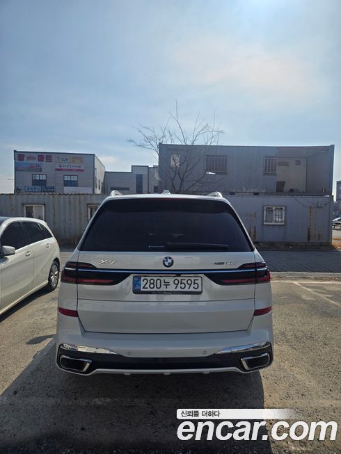 BMW X7 2025