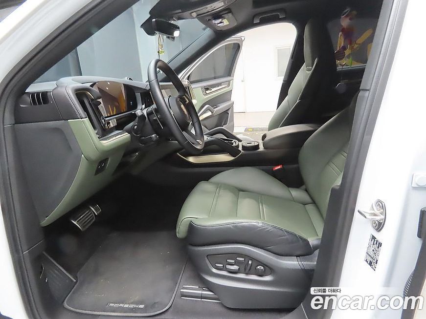 Porsche Cayenne 2024