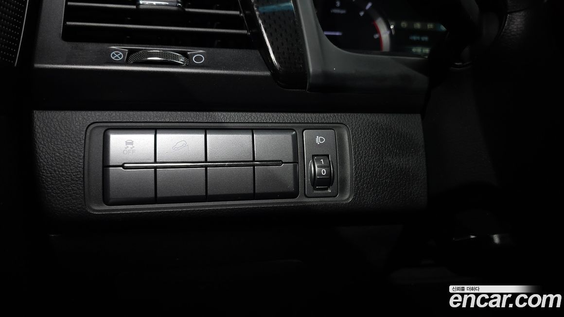 KG_Mobility_Ssangyong Rexton 2020