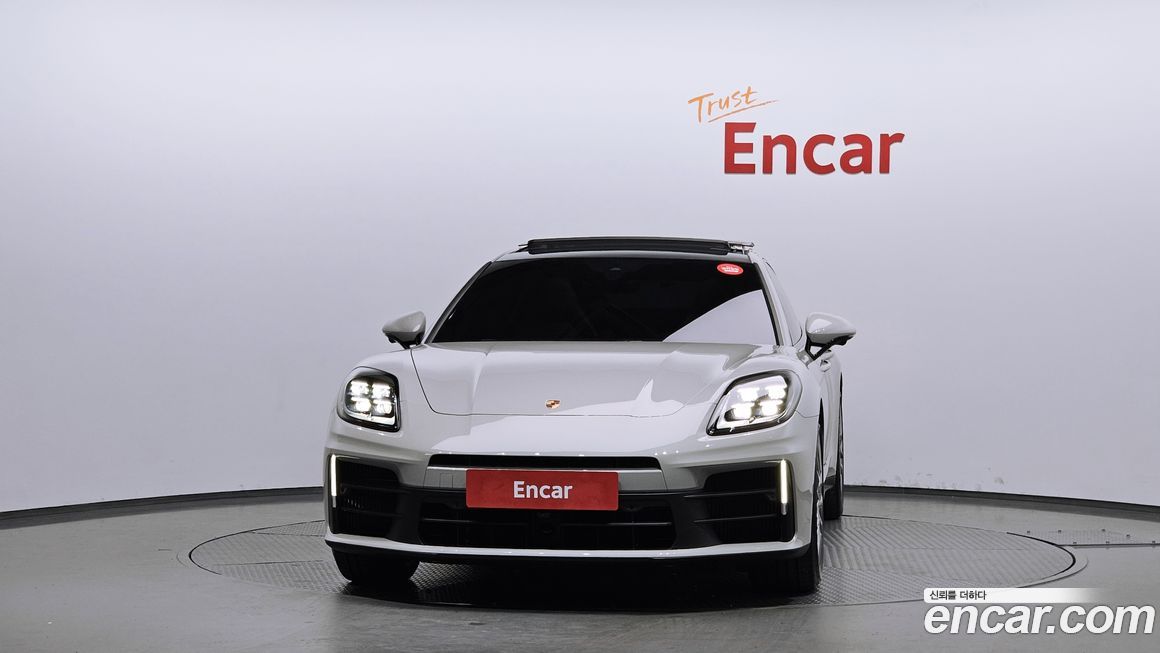 Porsche Panamera 2025