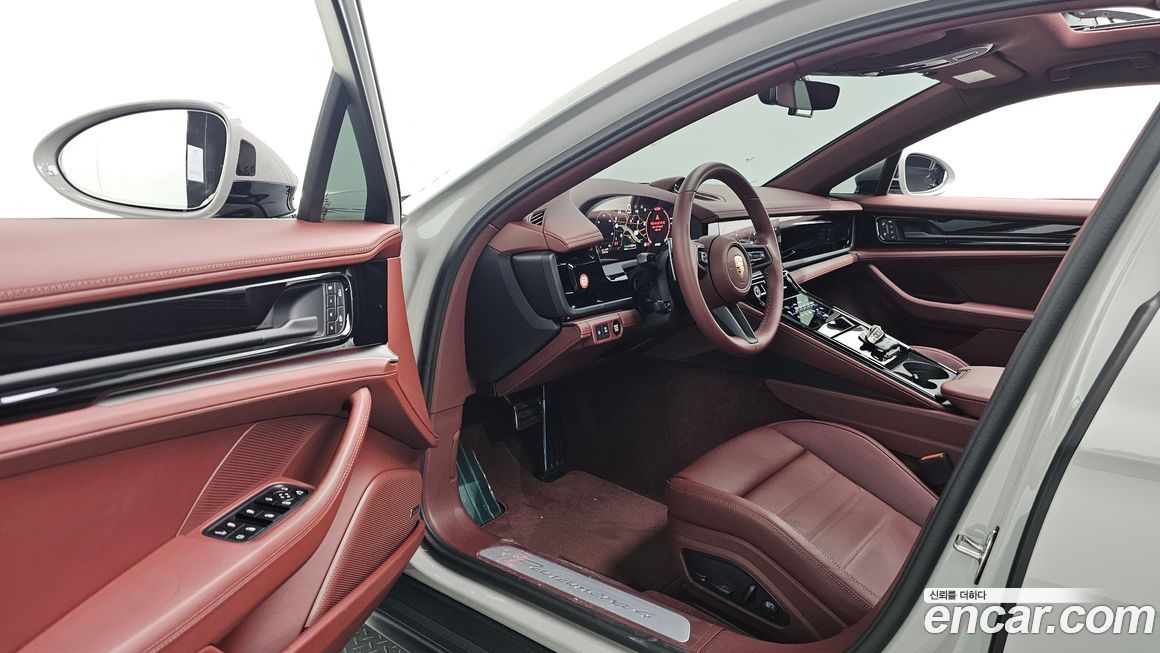 Porsche Panamera 2025