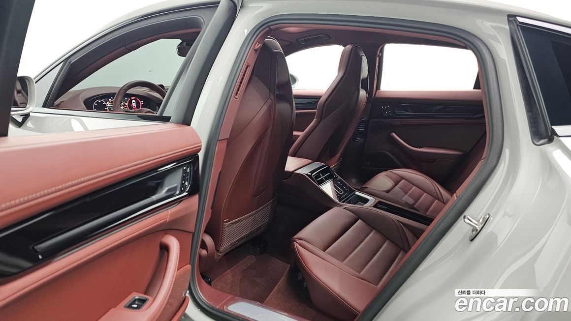 Porsche Panamera 2025