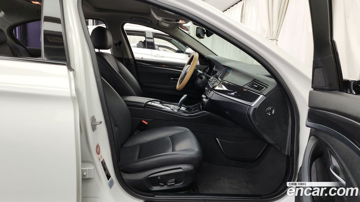 BMW 5-Series 2016