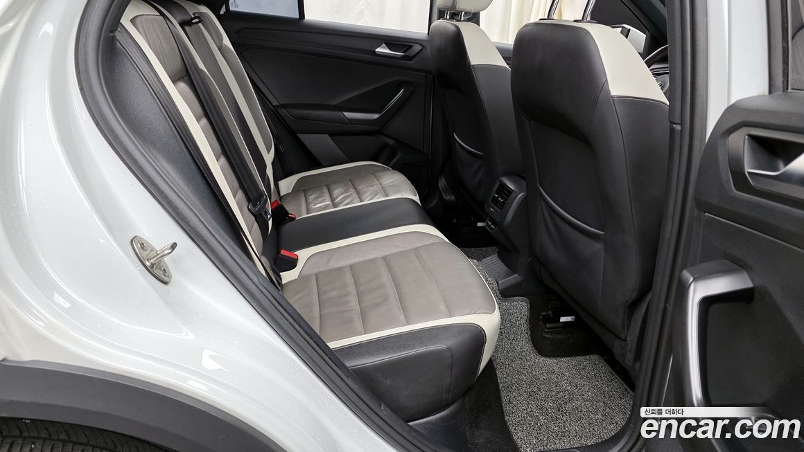 Volkswagen T-Roc 2021