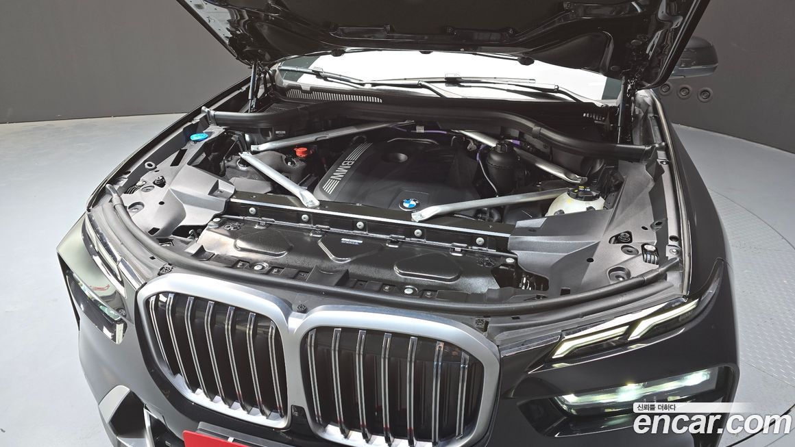 BMW X7 2025