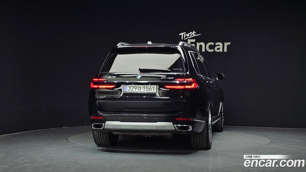 BMW X7 2025