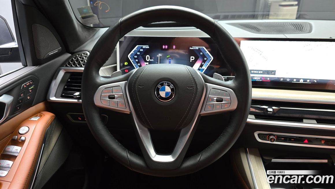 BMW X7 2025