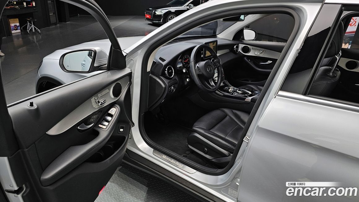 Mercedes-Benz GLC-Class 2017