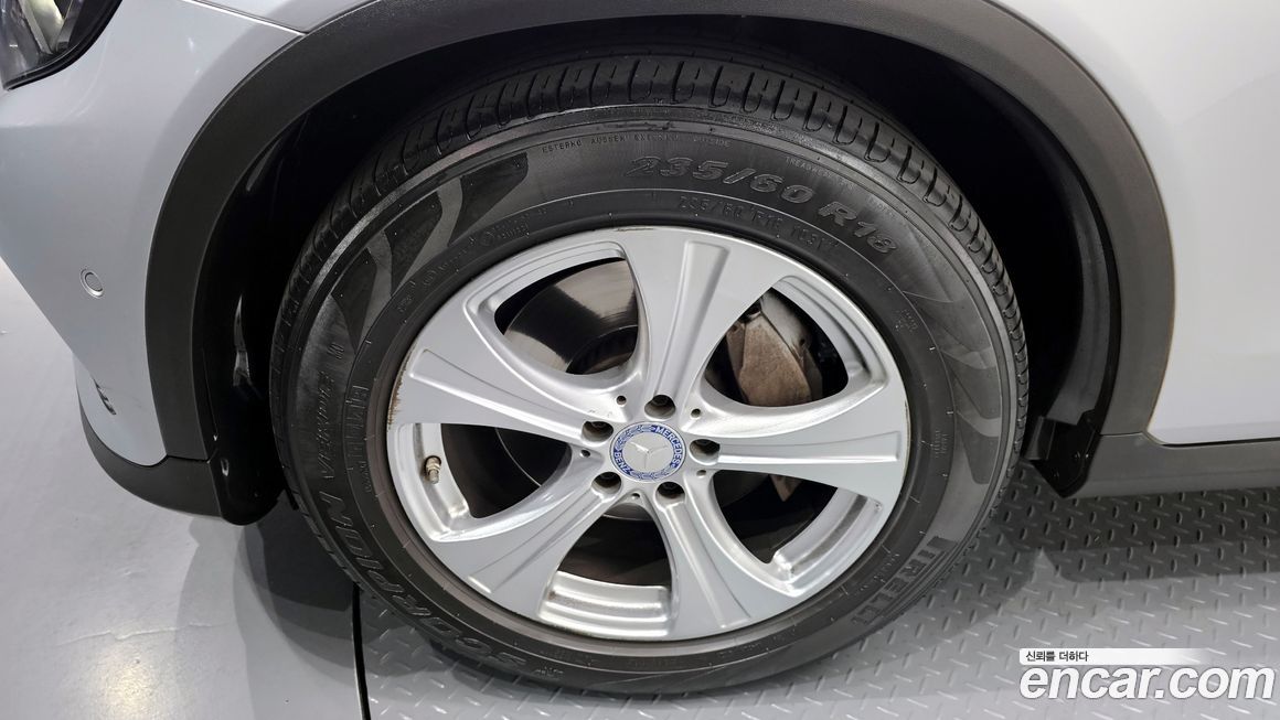 Mercedes-Benz GLC-Class 2017