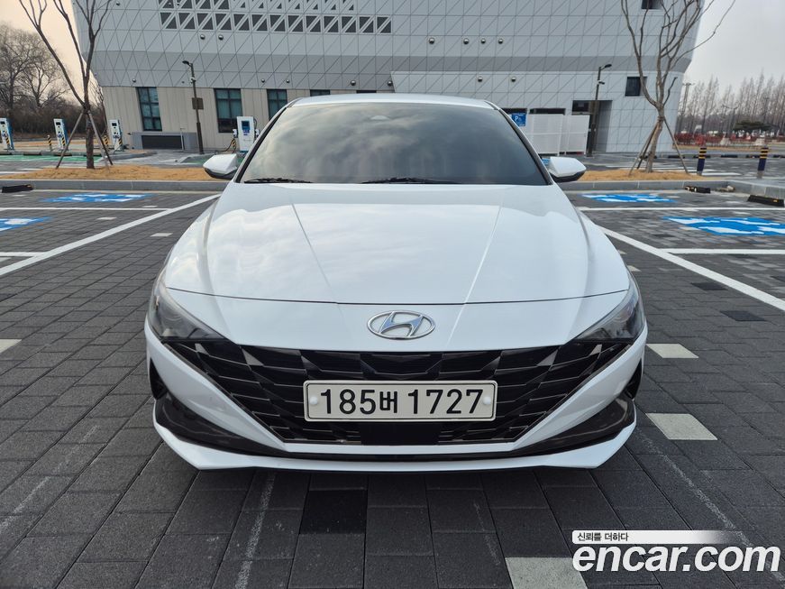Hyundai AVANTE 2022