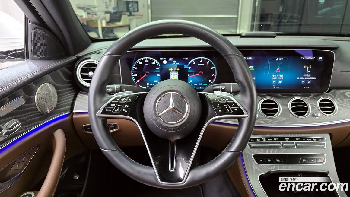 Mercedes-Benz E-Class 2022