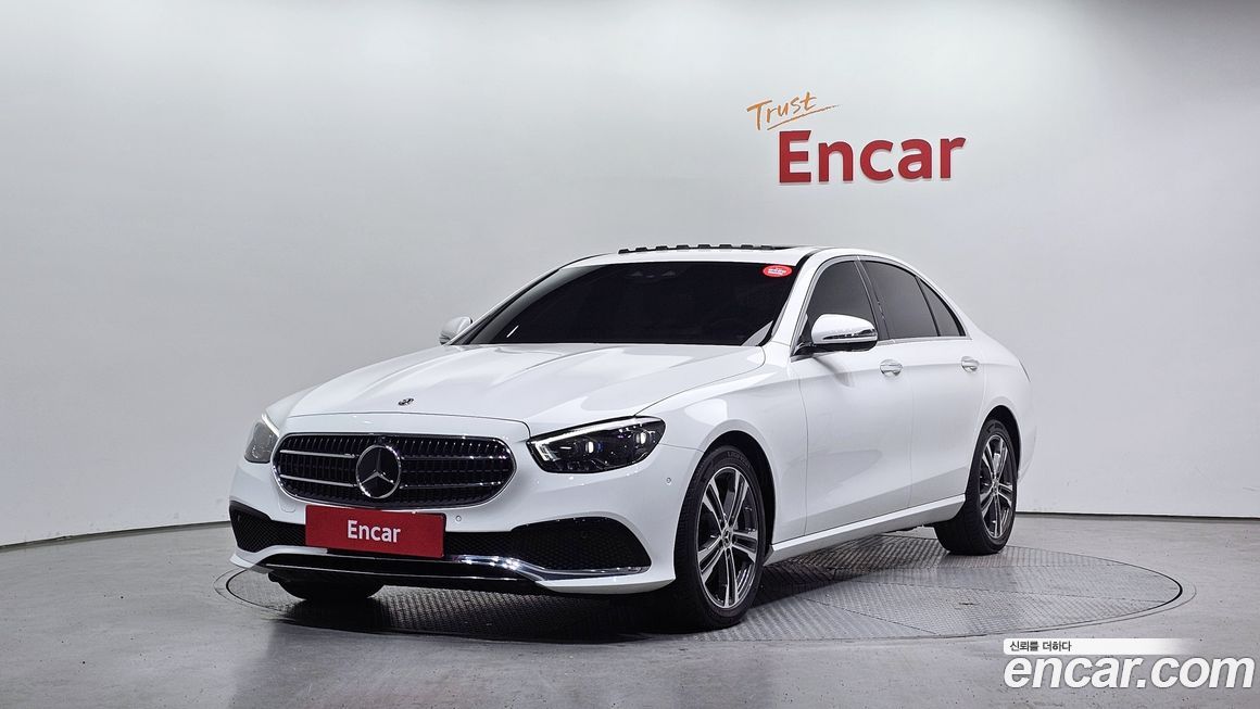 Mercedes-Benz E-Class 2022