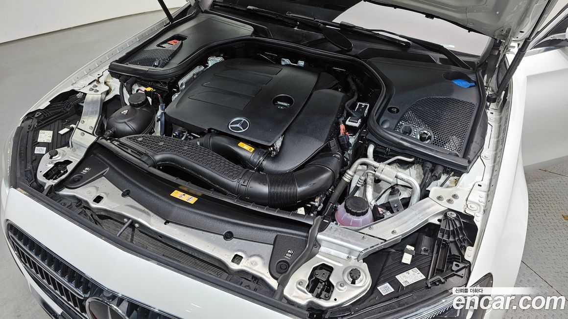 Mercedes-Benz E-Class 2022