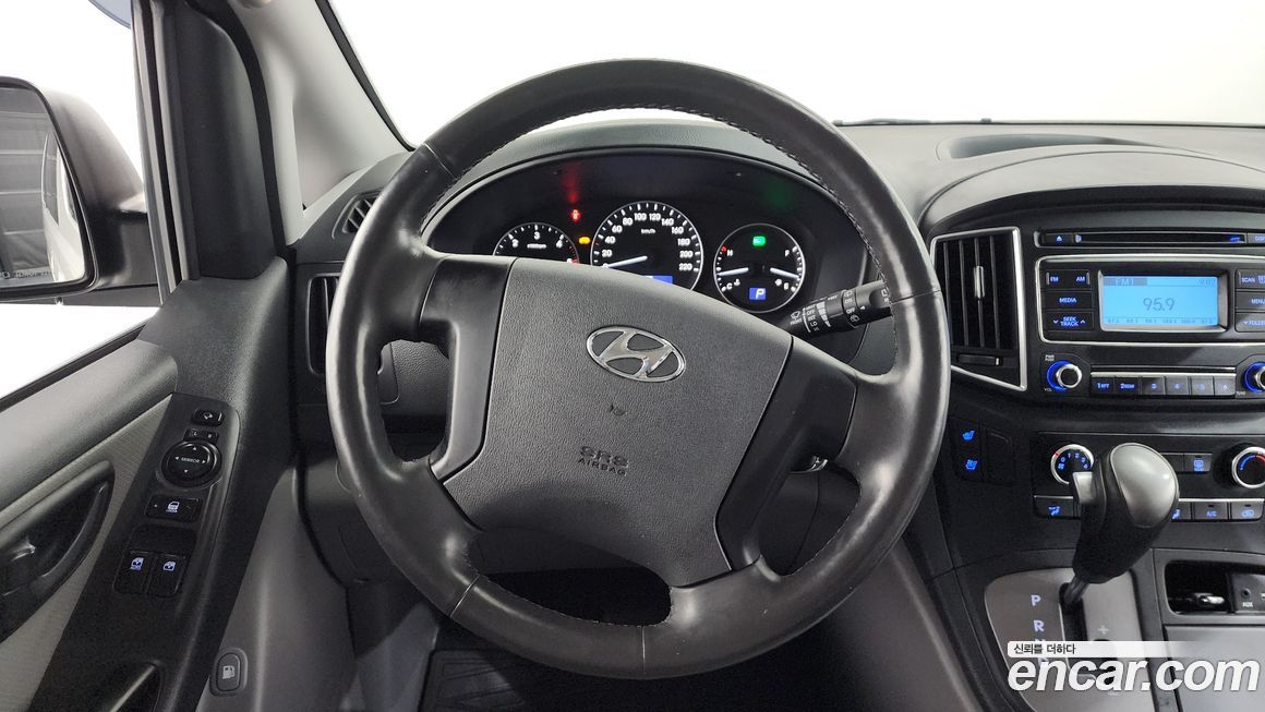 Hyundai Starex 2021