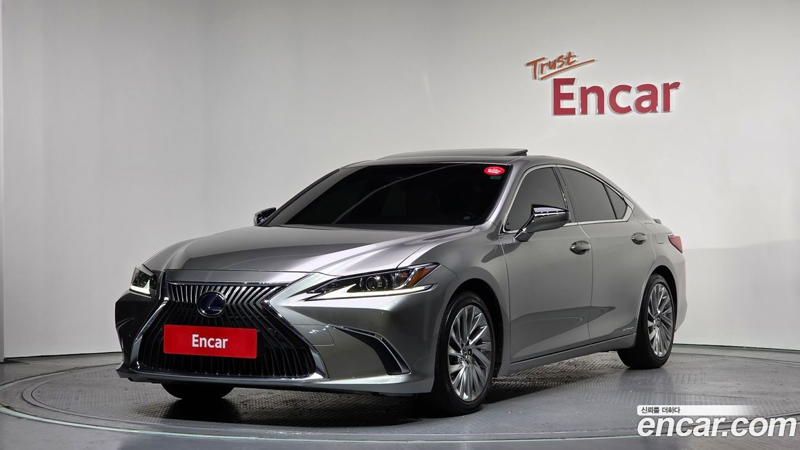 Lexus ES 2019
