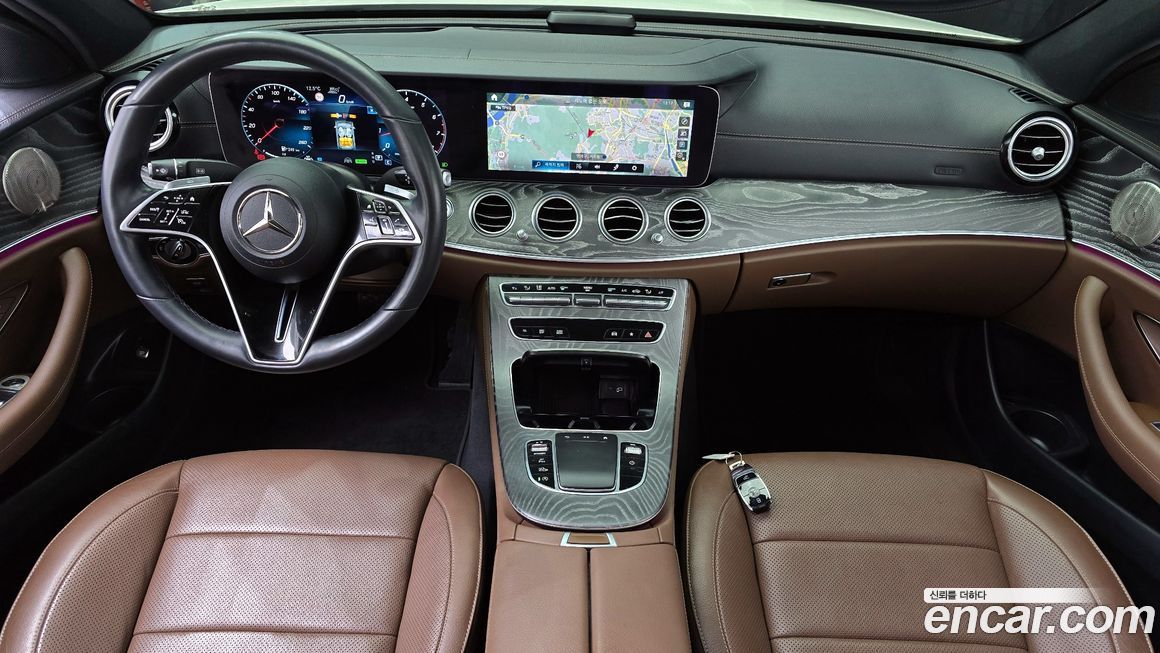Mercedes-Benz E-Class 2022