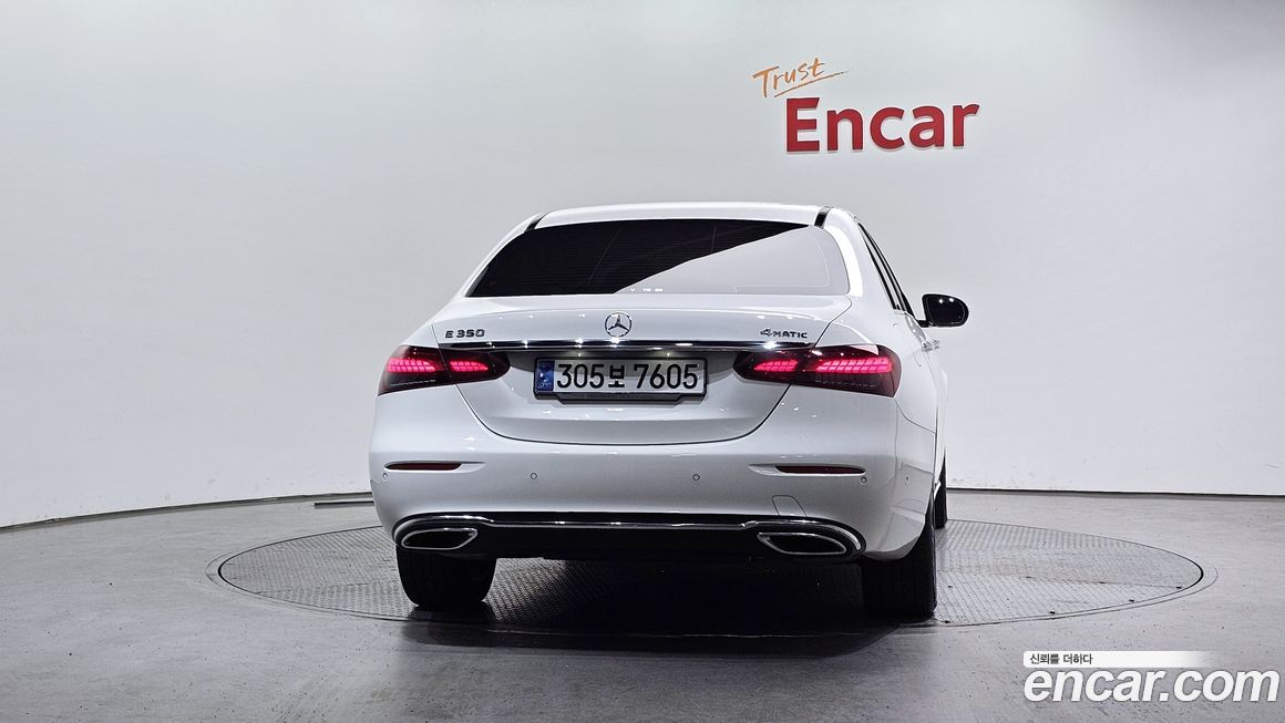 Mercedes-Benz E-Class 2022