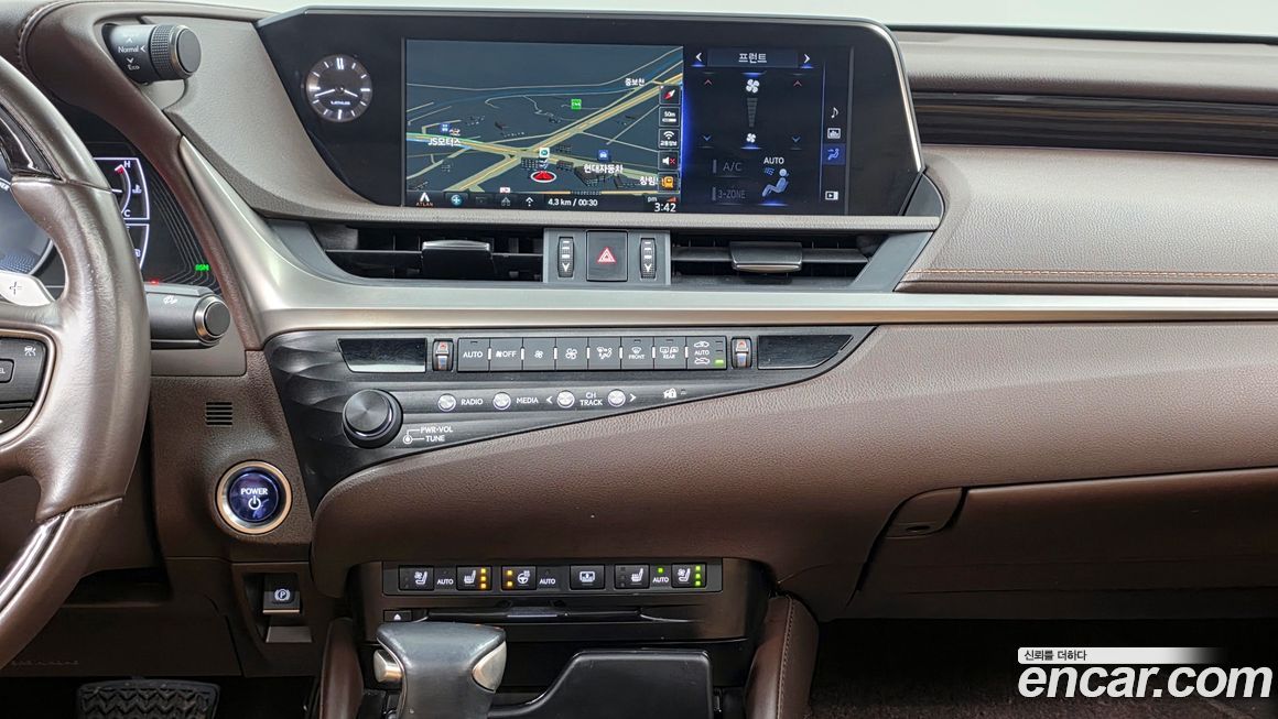 Lexus ES 2019